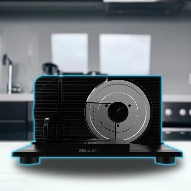 Máquina fatiadora Rock’nCut Shuriken 150 W contendo disco de 170 mm de diâmetro e sistema de ajuste gradual com máxima precisão de espessura de 0 a 15