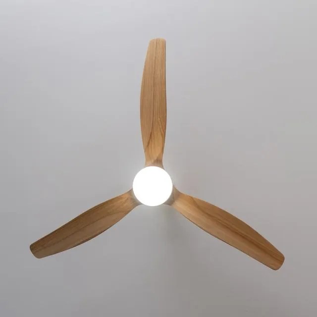 Ventoinha de teto EnergySilence Aero 5275 WhiteWood  de 40 W e 52’’ com motor DC, luz LED, dupla altura, controlo remoto