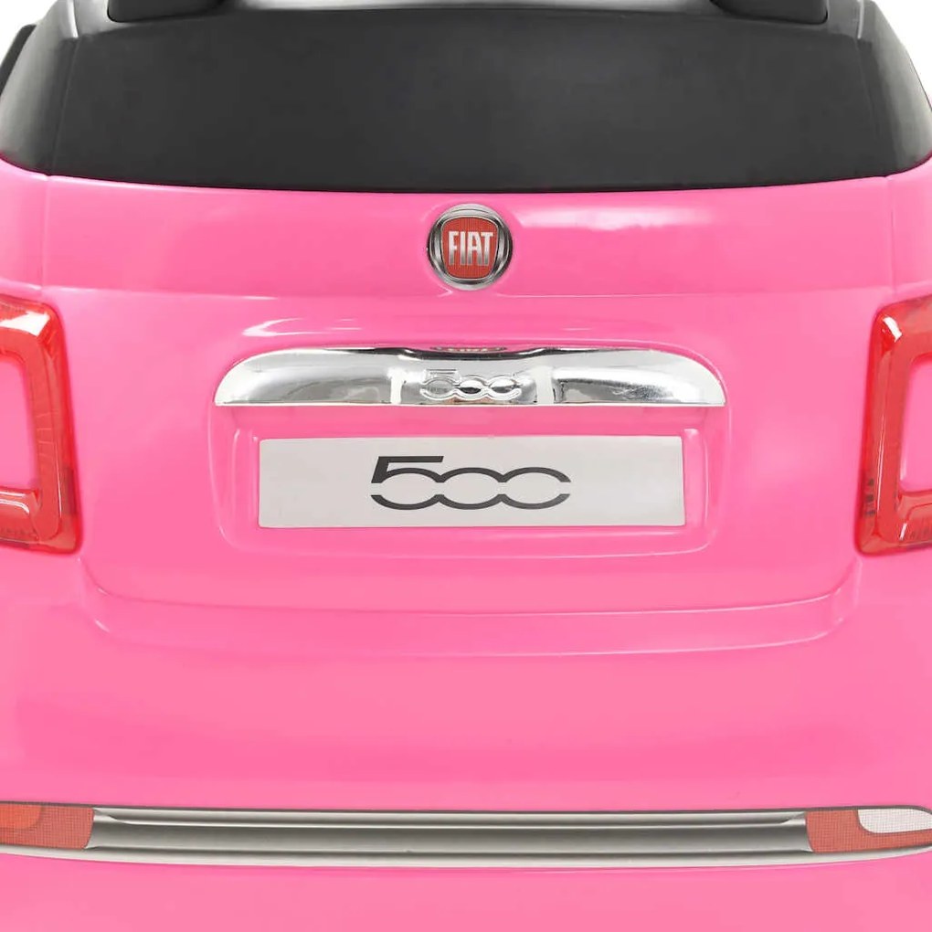 Carro de passeio Fiat 500 rosa
