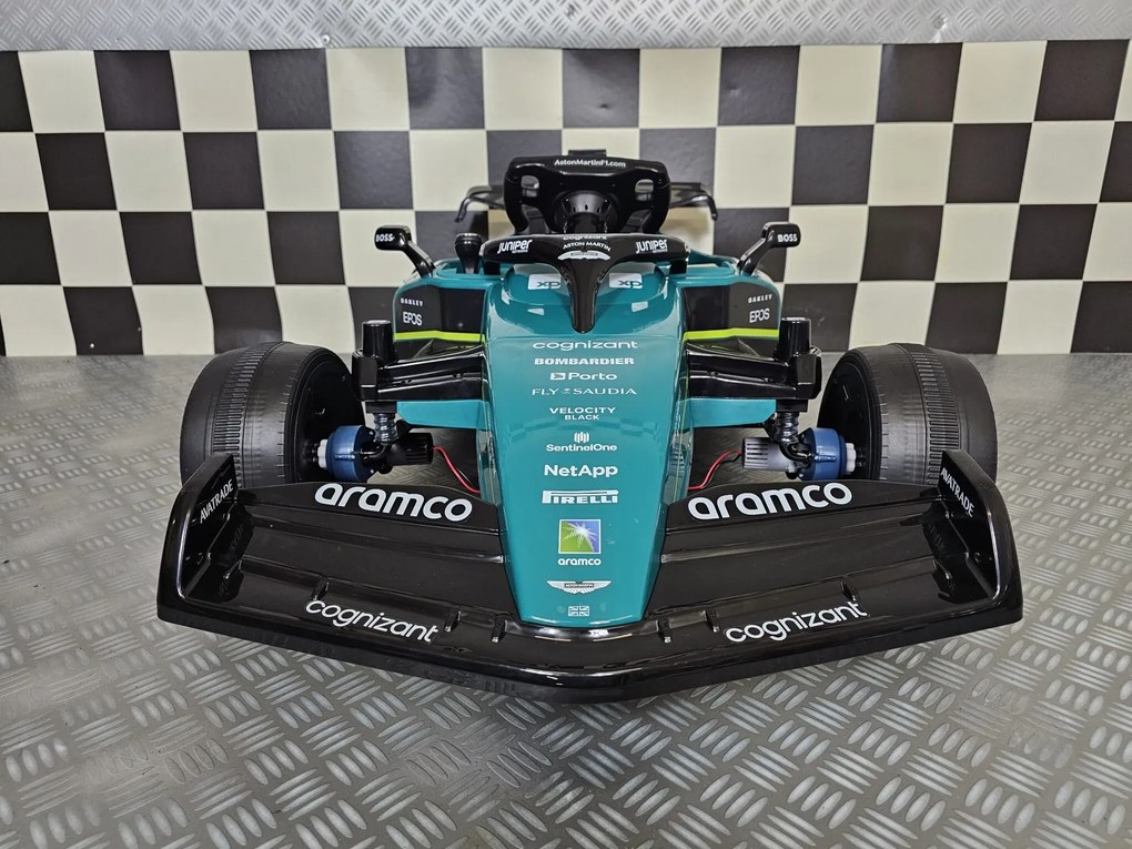 Carro elétrico para crianças ASTON MARTIN FORMULA 1 24V, Assento pele, Pneus Borracha, 4 Motores, Luzes