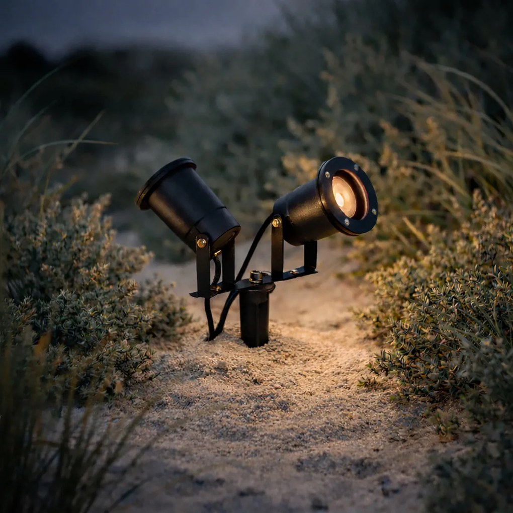 Foco de jardim moderno preto com cabo e ficha 150cm 2-luzes IP65 - Basic