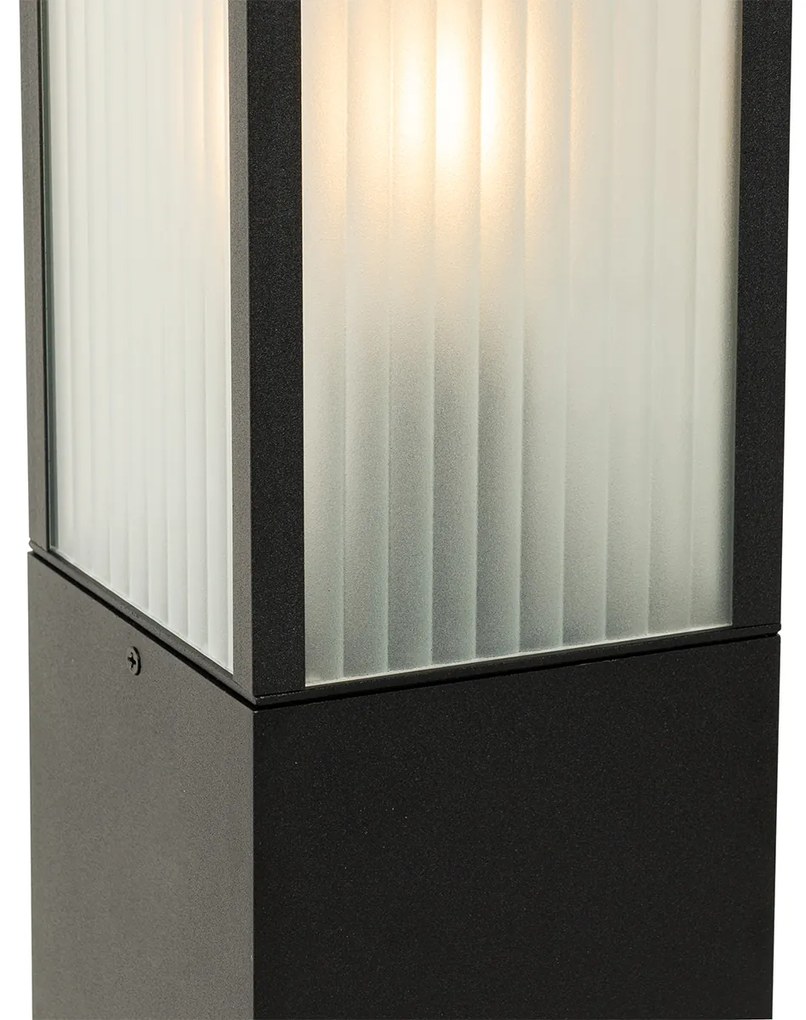Candeeiro de pé para exterior preto com vidro canelado 80 cm IP44 - Charlois Moderno