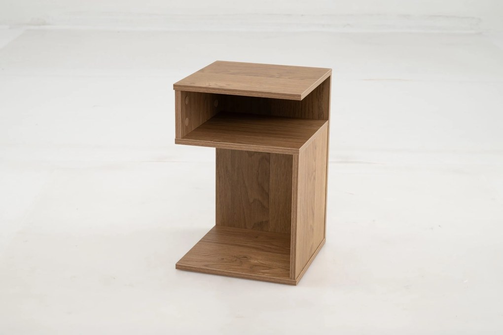 Mesa lateral em formato de S com estrutura exclusiva em formato de S e 2 compartimentos abertos - Branca