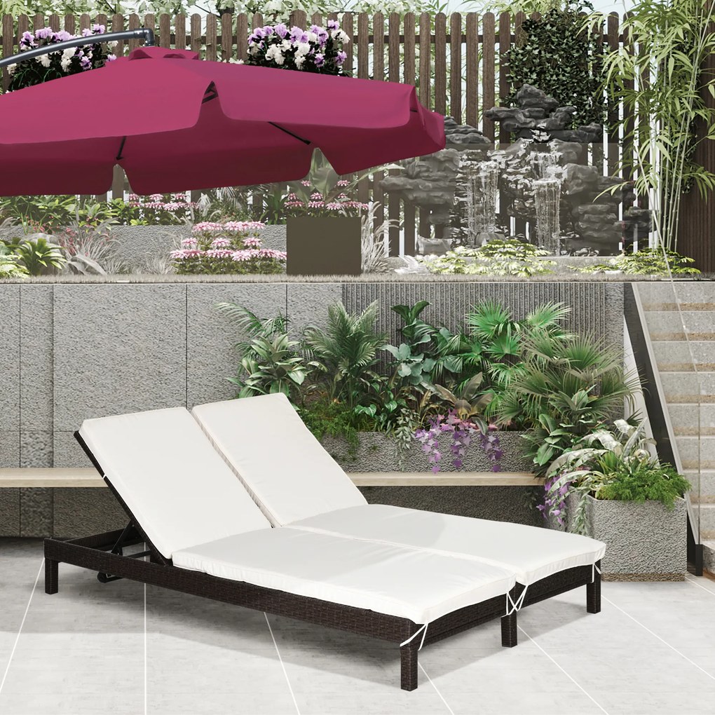 Outsunny Conjunto de Espreguiçadeiras Exterior de Vime 2 Lugares com Almofadas Acolchoadas Resistente à Água com Encosto Ajustável em 5 Níveis Suporta 220kg 195x120x28cm Marrom e Branco Creme