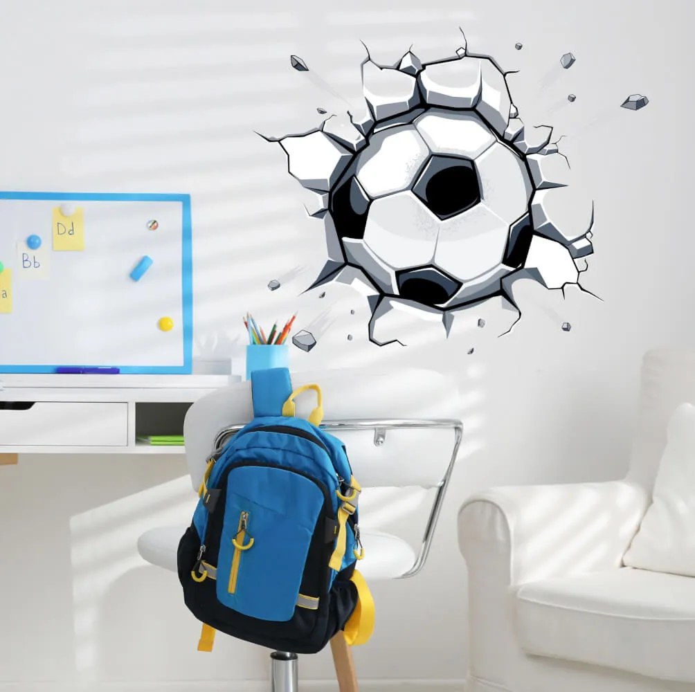 Autocolante de parede – Bola de futebol na parede rachada