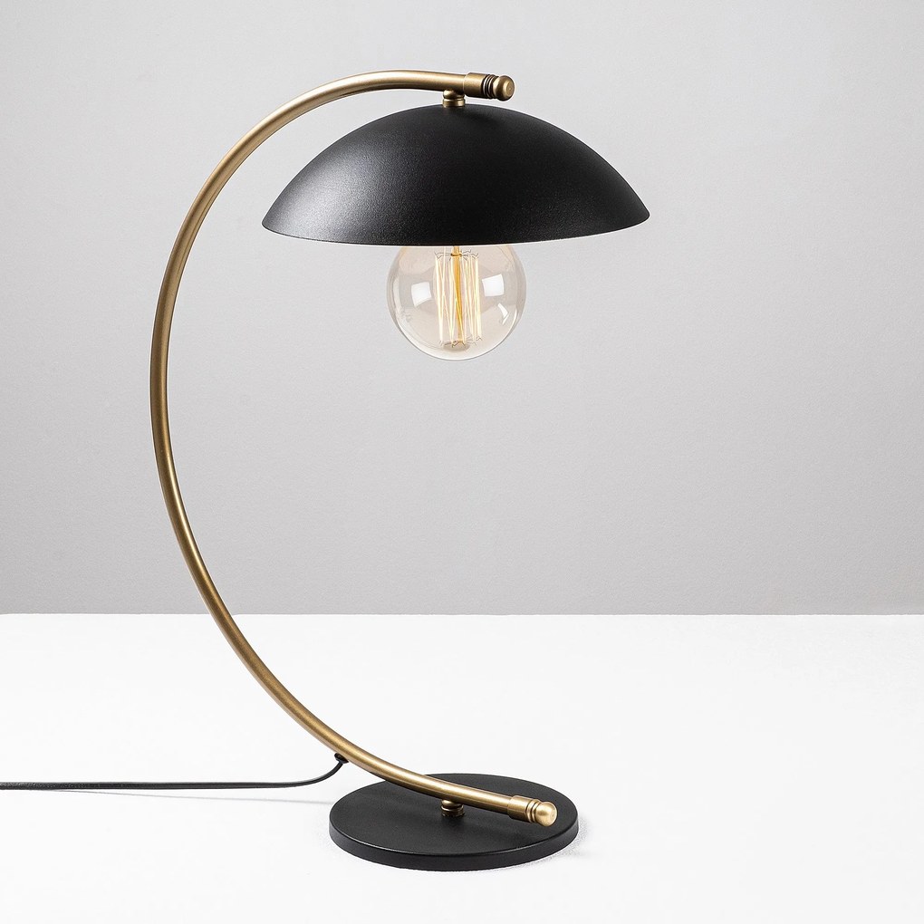Candeeiro de Mesa Sıvani – Preto e Dourado – 26 x 43 cm