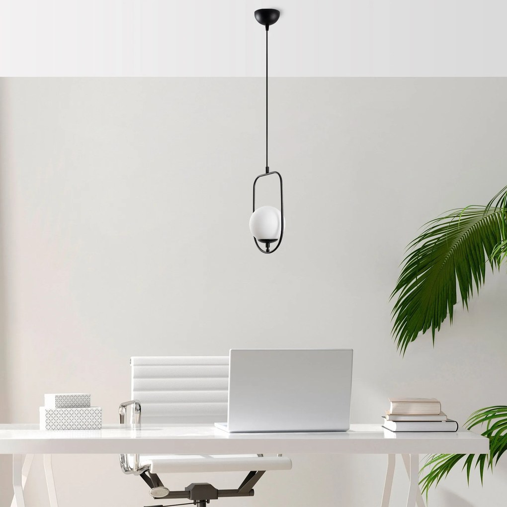 Chandelier Skew – Preto – 20 cm x 171 cm