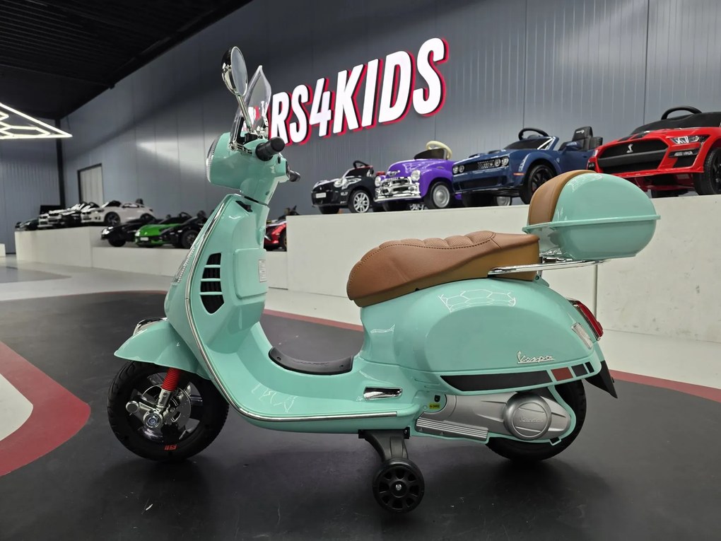 Mota elétrica para crianças Vespa GTS 12 volts verde claro