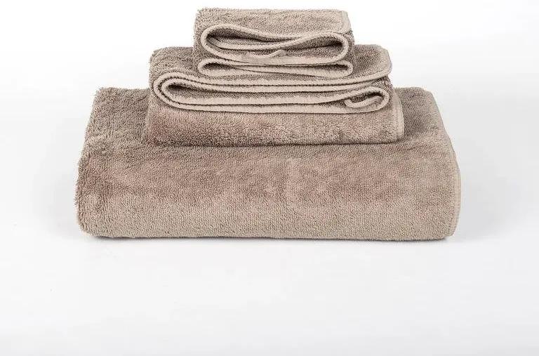 740 gr./m2 Algodão penteado - Jogo 3 toalhas de banho