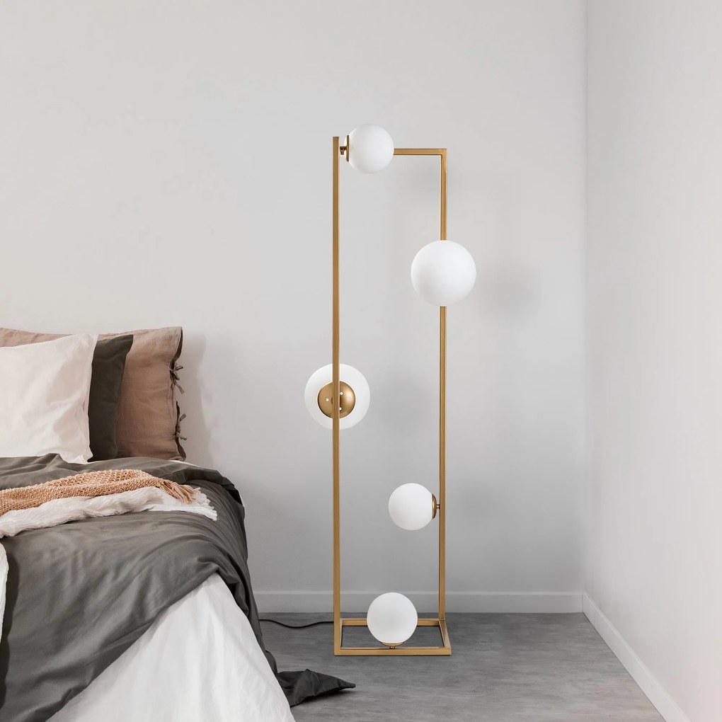 Candeeiro de Pé Corner – Dourado – 35 x 35 x 157 cm