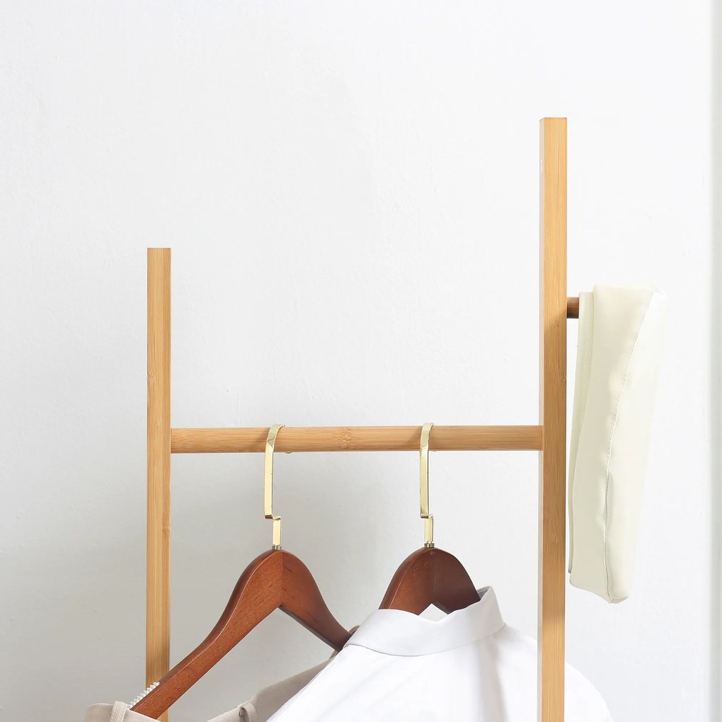 HOMCOM Cabide de Pé de Bambu Cabide de Pé para Roupas com 2 Ganchos e 3 Barras Suspensas para Entrada Corredor Dormitório Estilo Moderno 36x24x168cm Madeira