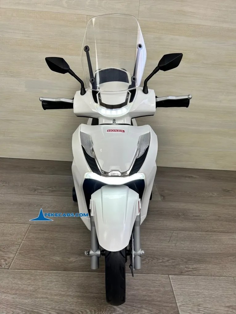 Mota elétrica para crianças a 6 anos 12V Honda SH350i rodas Borracha Branca