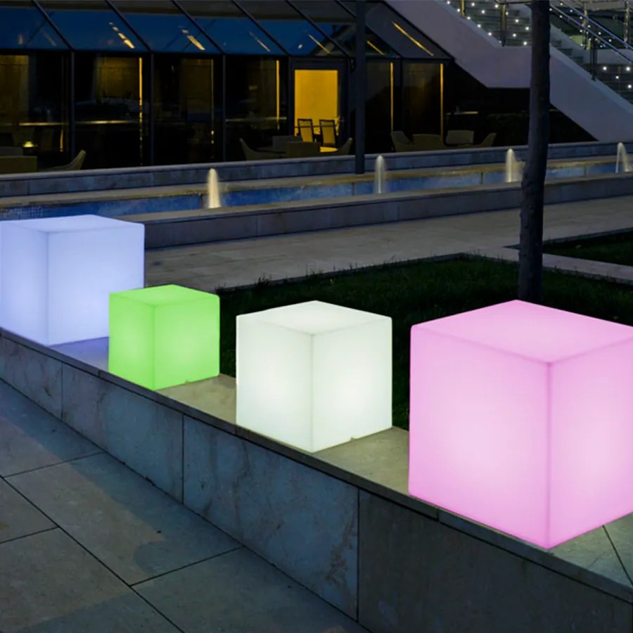 CUBO ILUMINADO CUBY 32 CM COM LUZ LED RGB SOLAR + BATERIA RECARREGÁVEL HOTEL, CASA, JARDIM, RESTAURANTE, BAR