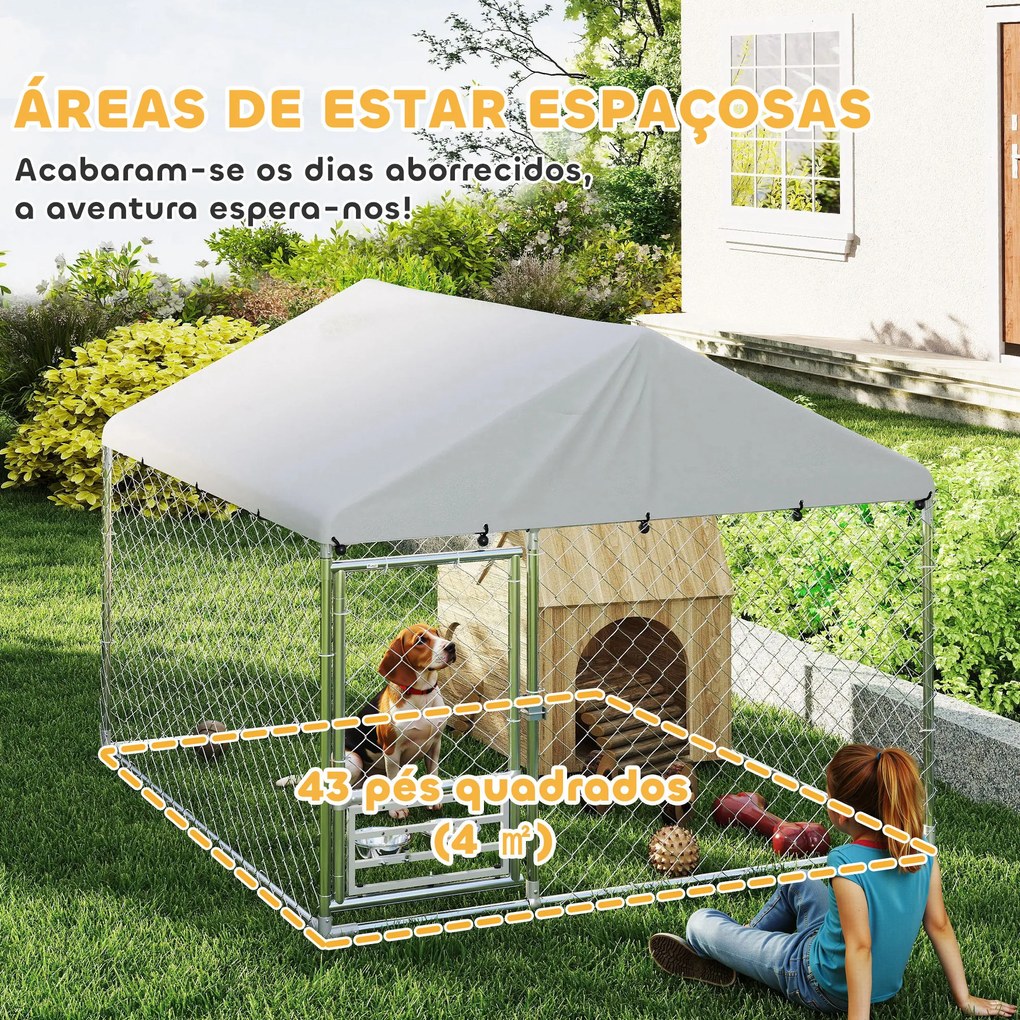 Canil Exterior com Toldo 2x2x1,54 m para Cães (CASOTA NÃO INCLUIDA) em Aço Galvanizado com Suporte para Comida Giratório e Ajustável Prata