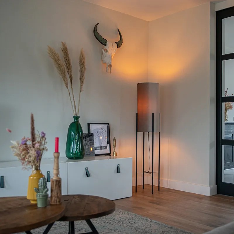 Candeeiro de pé moderno preto com cúpula cinzenta em veludo - Rich