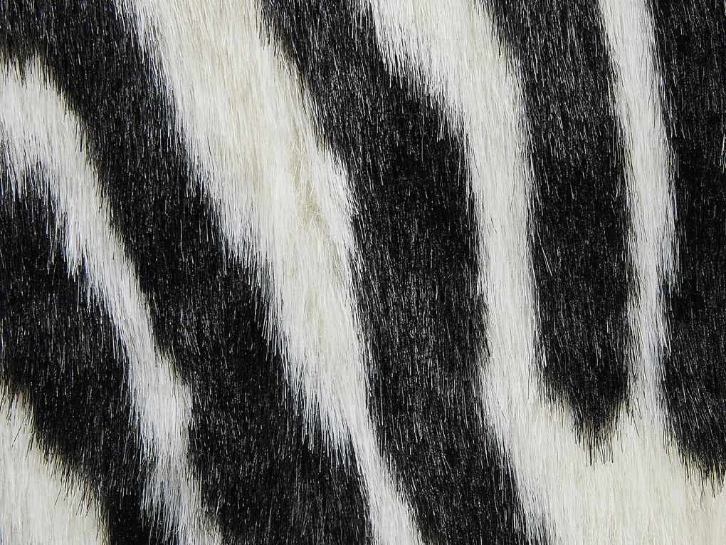 Tapete em pele sintética com padrão de zebra 60 x 90 cm NAMBUNG Beliani