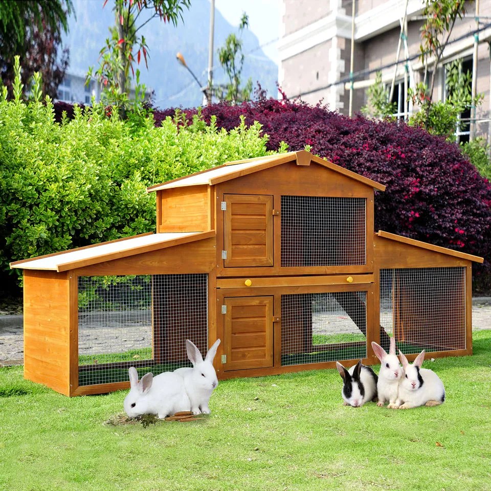 PawHut Casa do coelho com rampa e zona aberta 215x63x100 cm Madeira