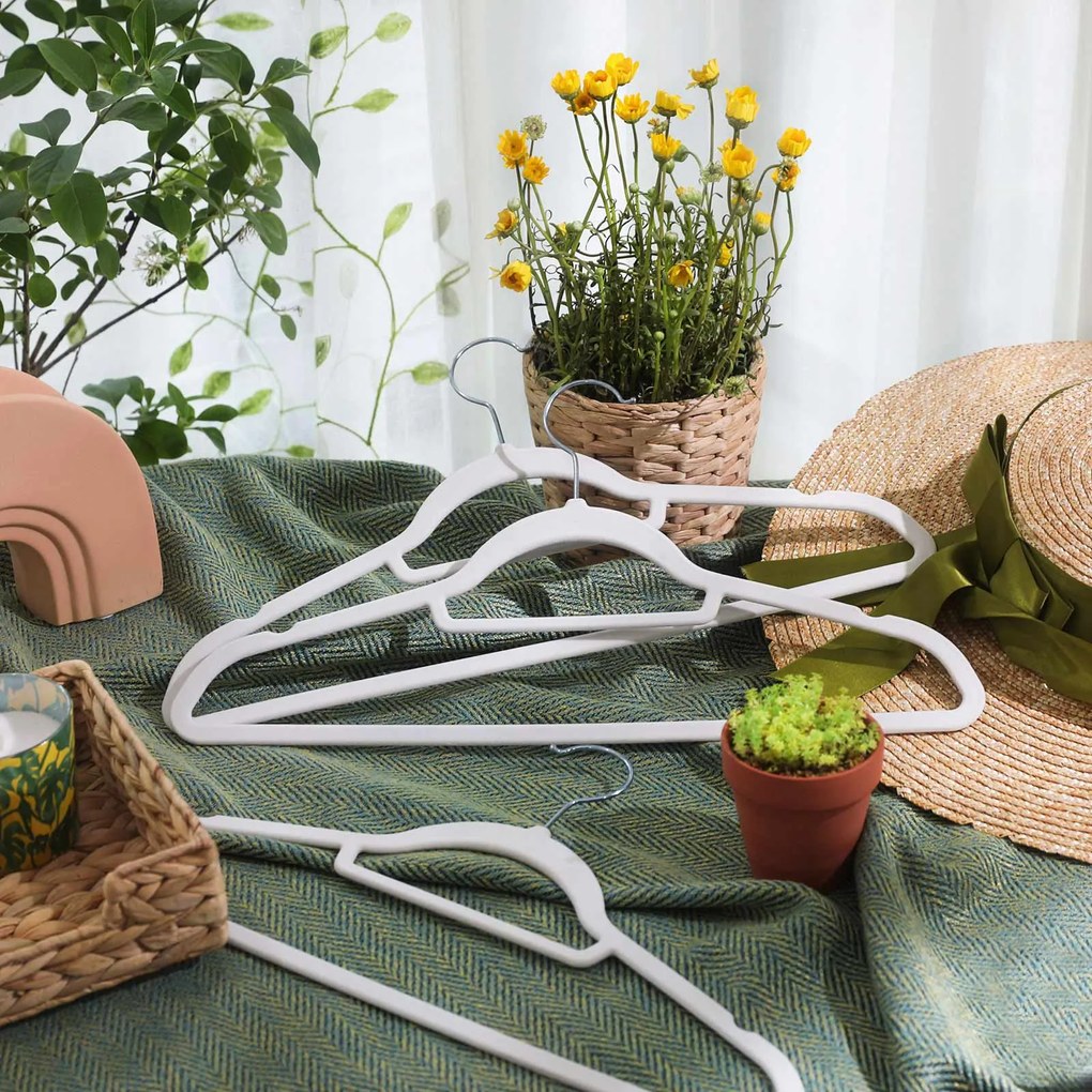 Conjunto de 50 cabides de veludo 45 x 23,5 cm branco