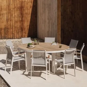 Conjunto De Mesa Redonda Riviera, Ø180 Cm, Em Madeira De Teca E Alumínio, E 8 Cadeiras De Jardim Empilháveis Em Alumínio, Elvira Madeira De Teca -