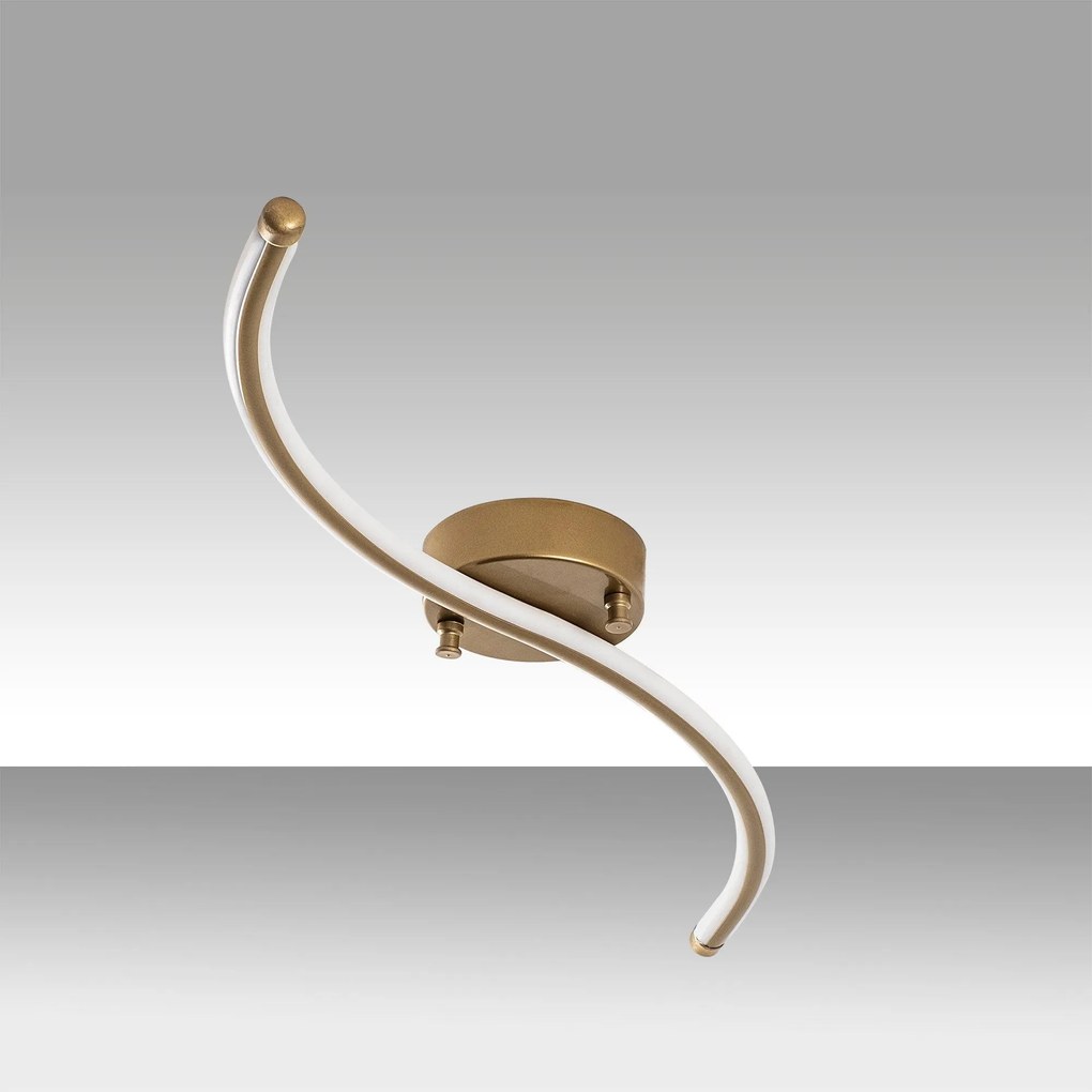Chandelier Yilan – Ouro – 67 cm x 5 cm x 10 cm