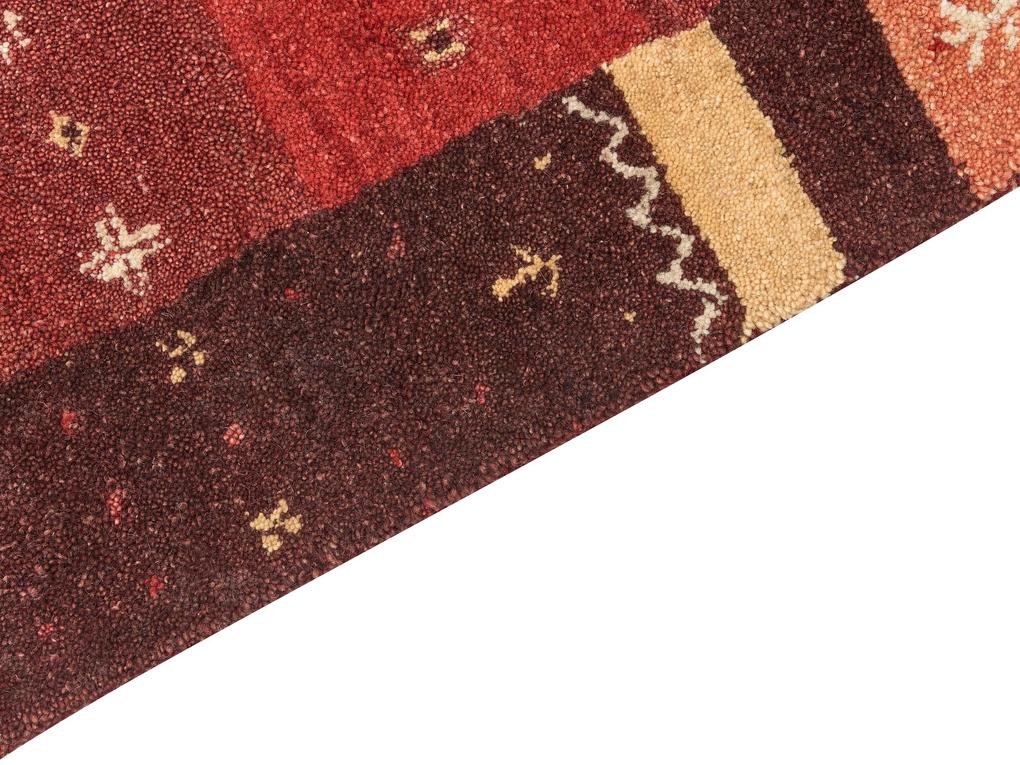 Tapete Gabbeh em lã vermelha 140 x 200 cm SINANLI Beliani