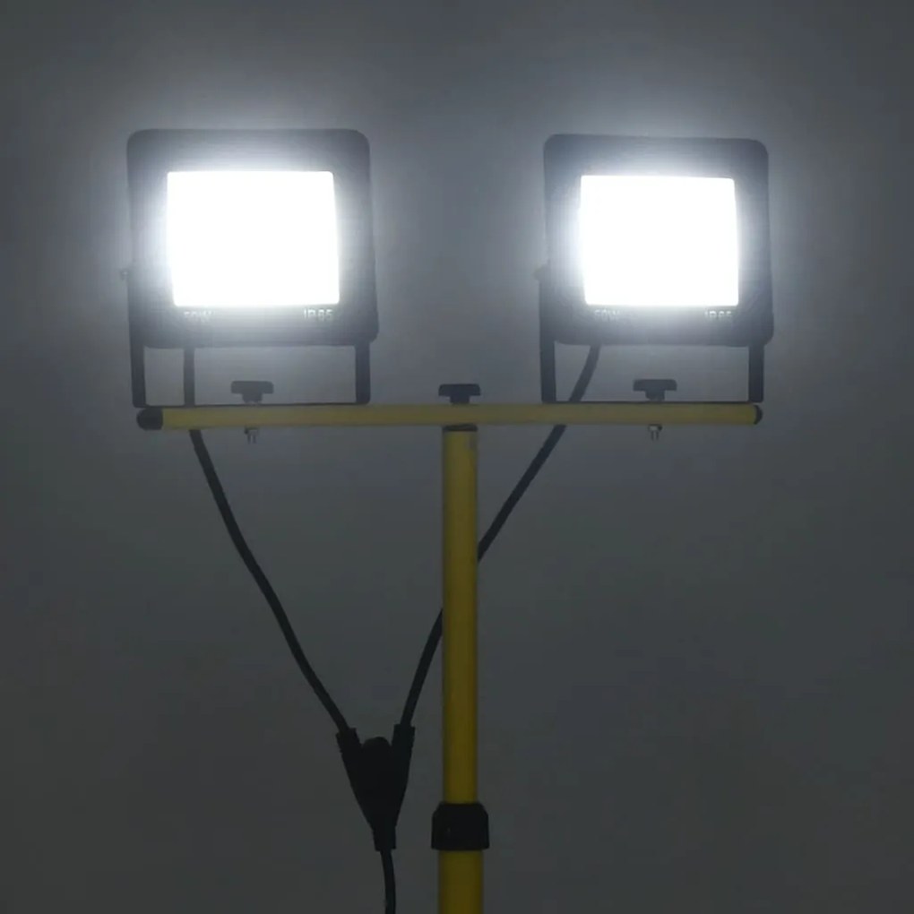Projetor c/ iluminação LED e tripé 2x50 W branco frio