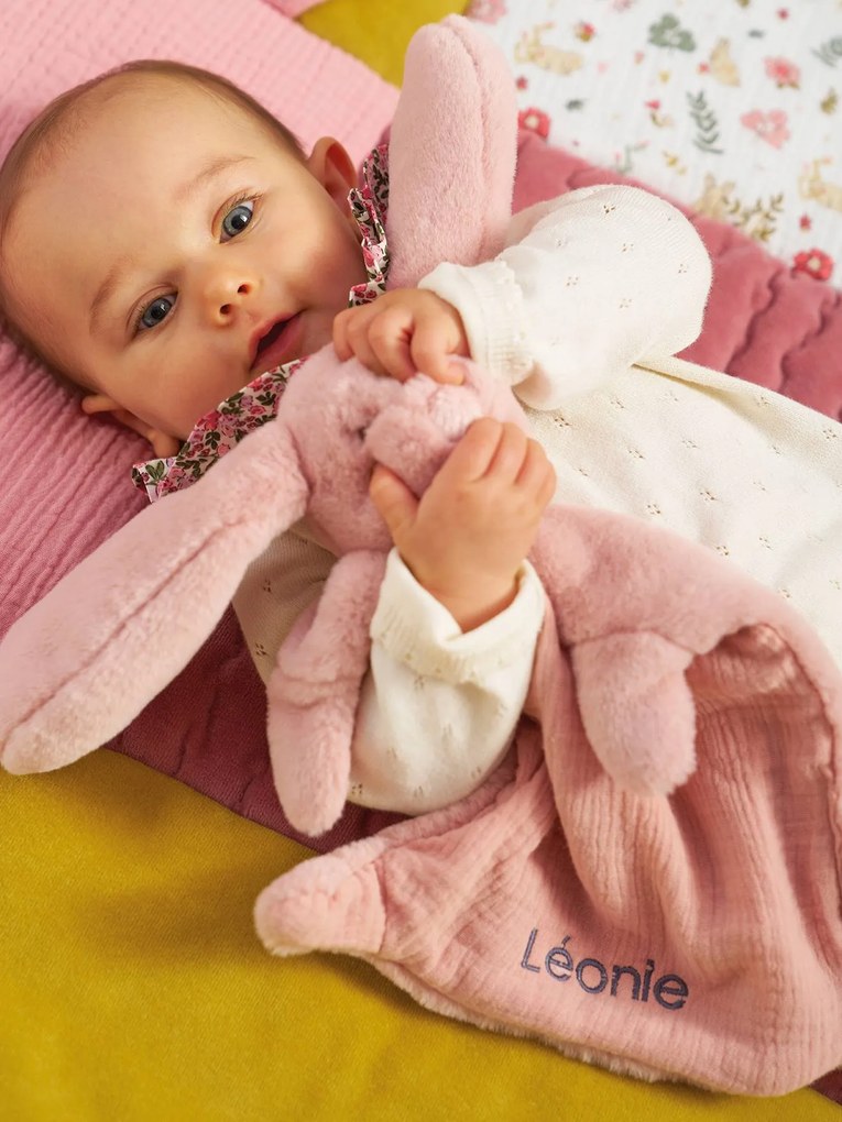 Doudou coelho com dois materiais personalizável. rosa