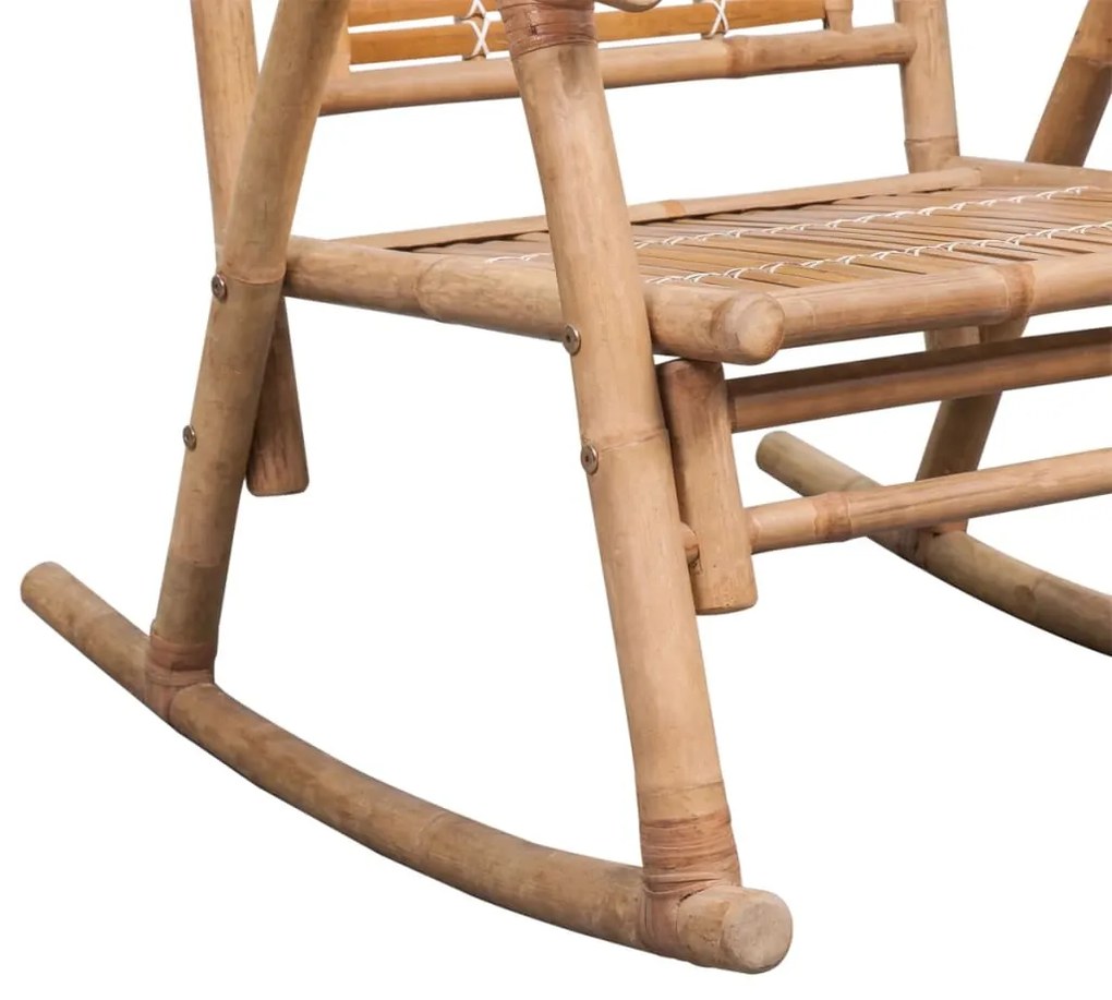 Cadeira de balanço de bambu