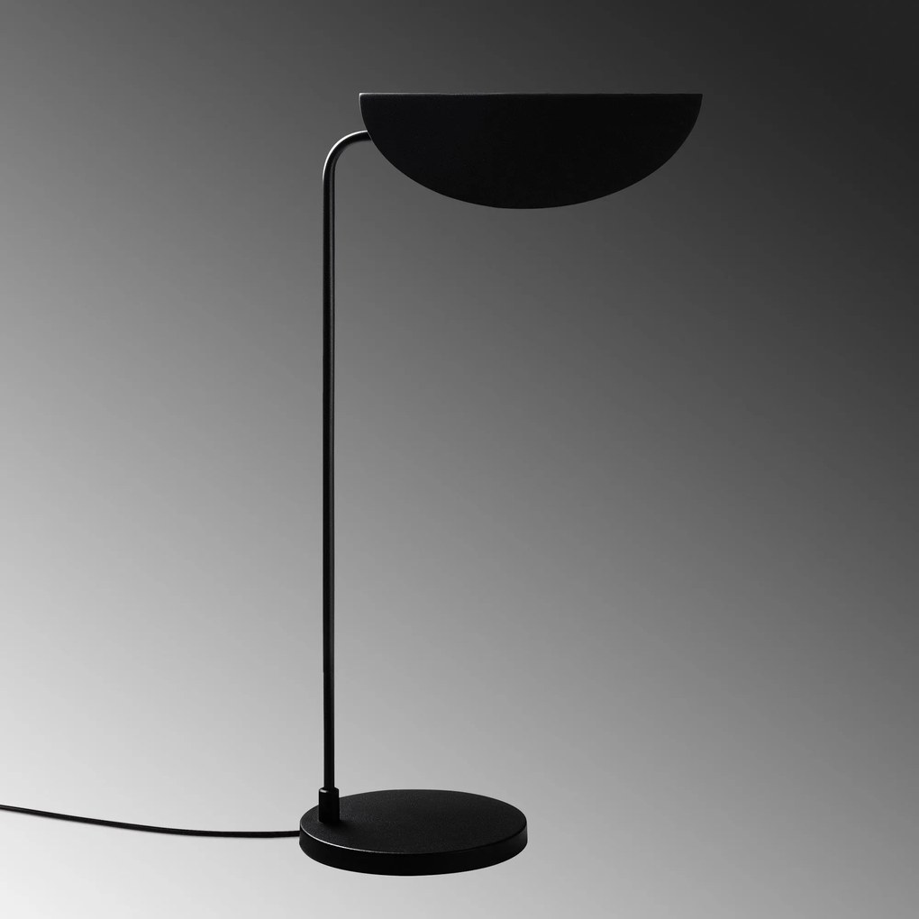 Candeeiro de Mesa Corner – Preto – 30 x 18 x 57 cm