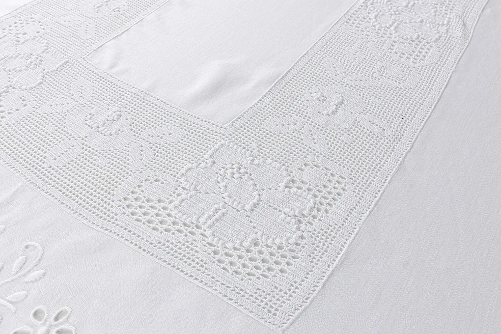 180x350 cm - Toalha de mesa de linho bordada C/ crochê a mão