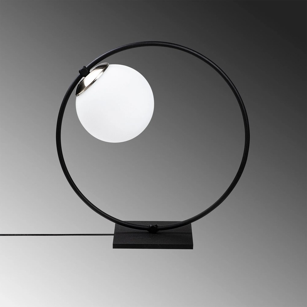 ****
Conjunto de Candeeiro de Teto e Mesa Dolunay – Preto e Branco –