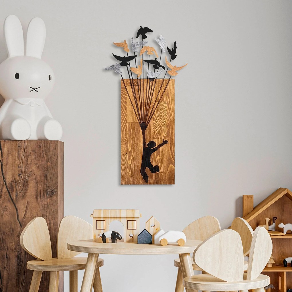 Acessório Decorativo de Parede Flying Boy – Nogueira e Preto – 45 x 86