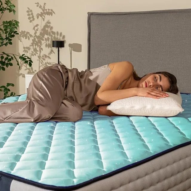 Colchão Flow 6700 Hybrid 150x190 com 7 zonas de firmeza diferentes com estrutura de molas box firme e leve