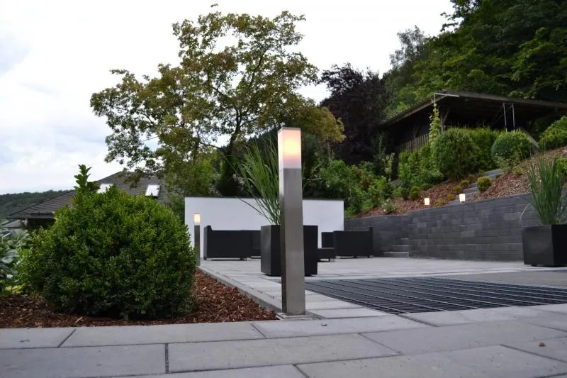 Candeeiro de exterior em aço 80cm IP44 - Malios com estaca de terra e caixa de passagem para cabo Moderno