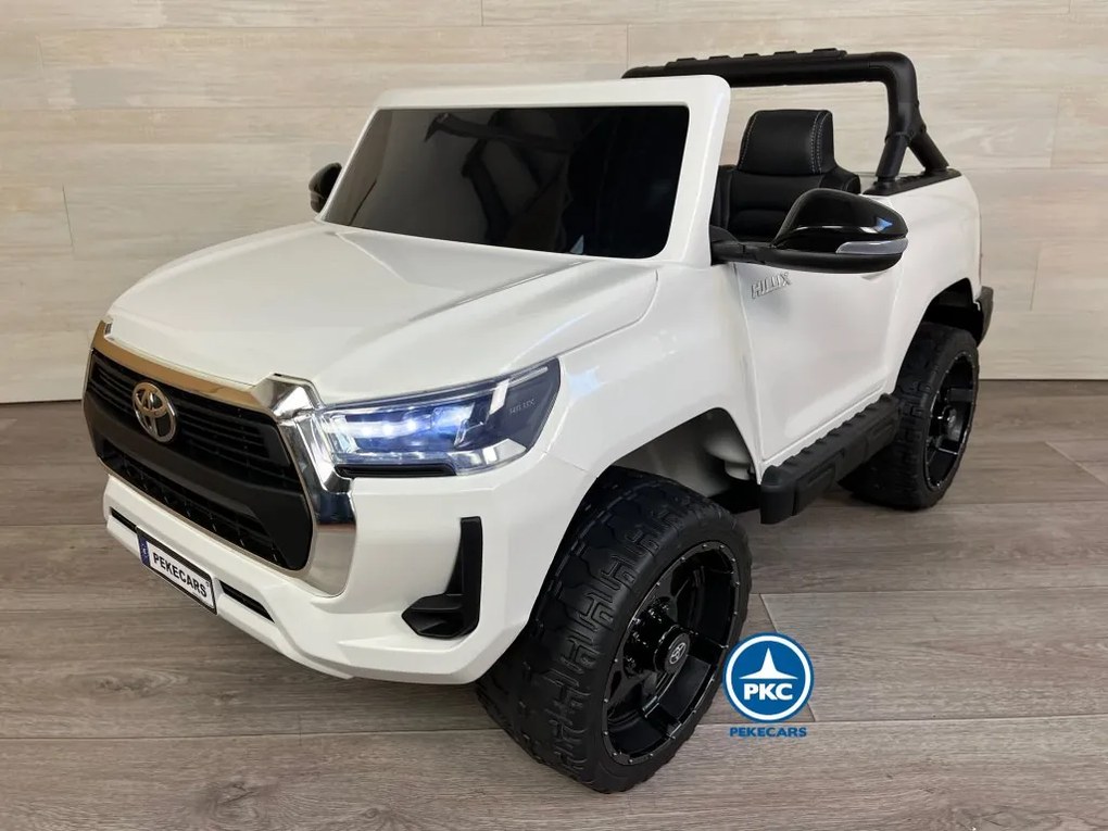 Carro eletrico crianças Toyota Hilux 12v 2.4G com Ecrã Tactil MP4 Branco