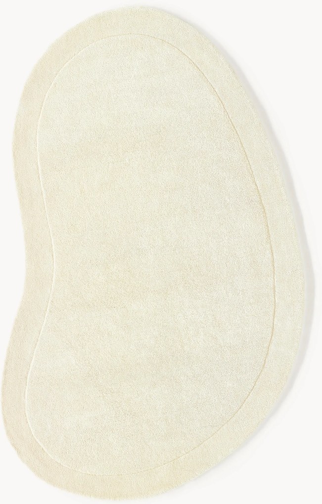 Tapete em lã artesanal com forma orgânica Kadey