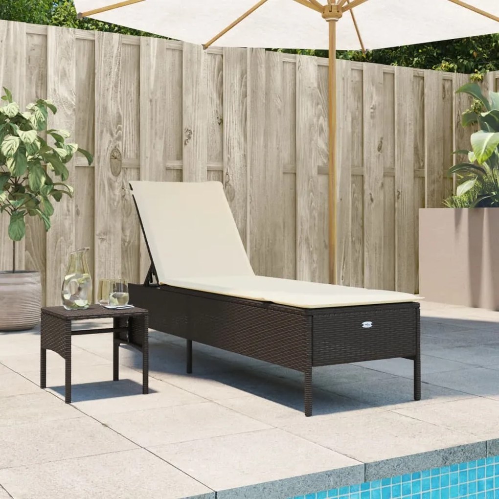 vidaXL Espreguiçadeira com mesa e almofadão vime PE castanho