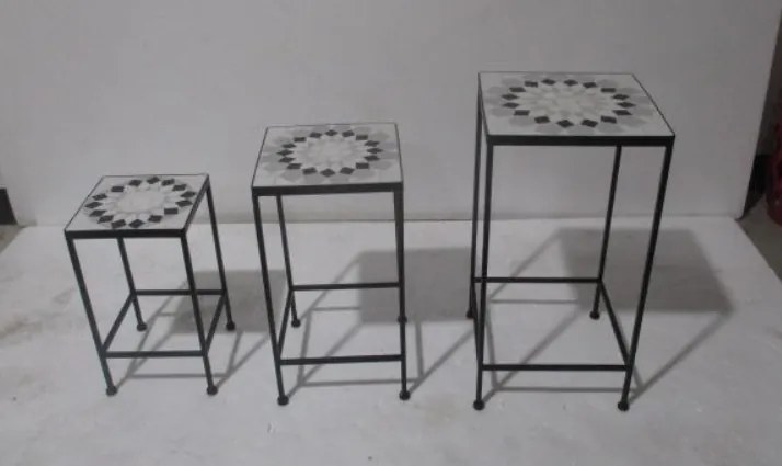 Suporte para Vasos de Metal 3 Peças Empilháveis Suporte para Plantas com Bancada de Azulejo Decorativa para Interiores e Exteriores 31,5x31,5x60,5 cm