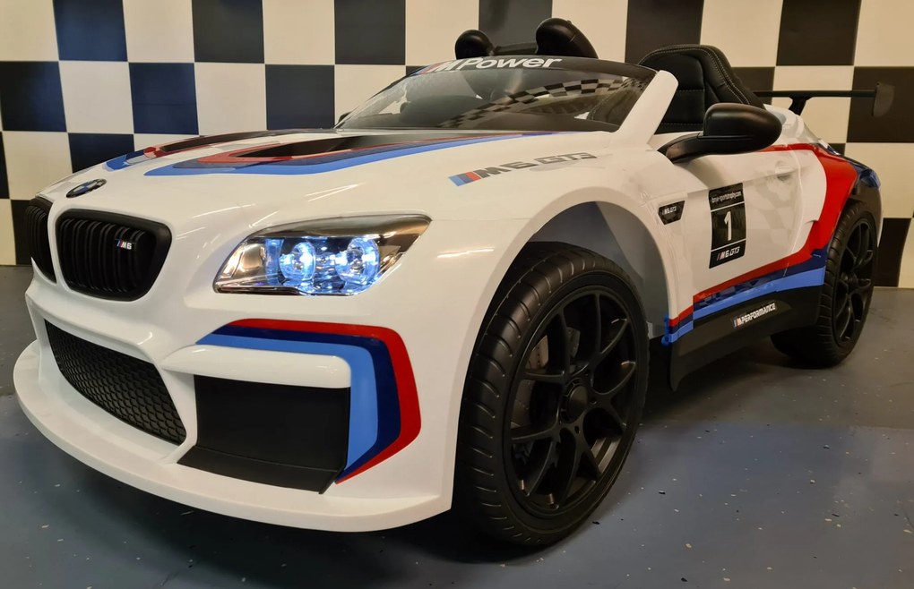 Carro elétrico infantil BMW M6 GT3 12V,Pneus EVA, Assento em pele sintetica Branco