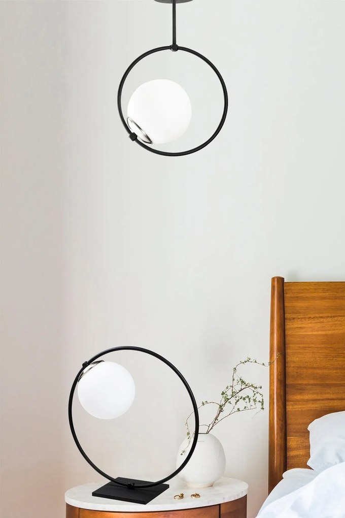 ****
Conjunto de Candeeiro de Teto e Mesa Dolunay – Preto e Branco –