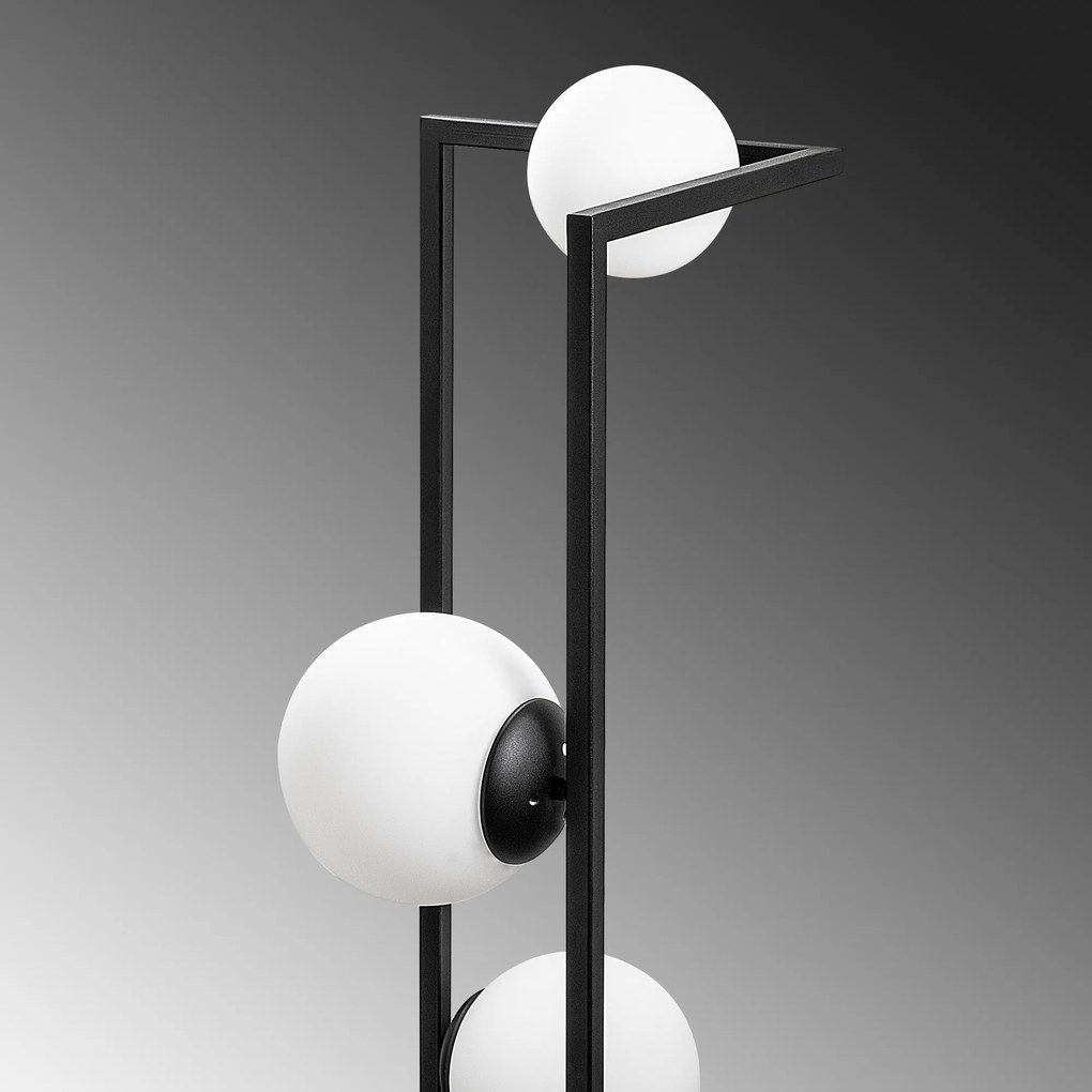 Candeeiro de Pé Corner – Preto – 35 x 35 x 157 cm