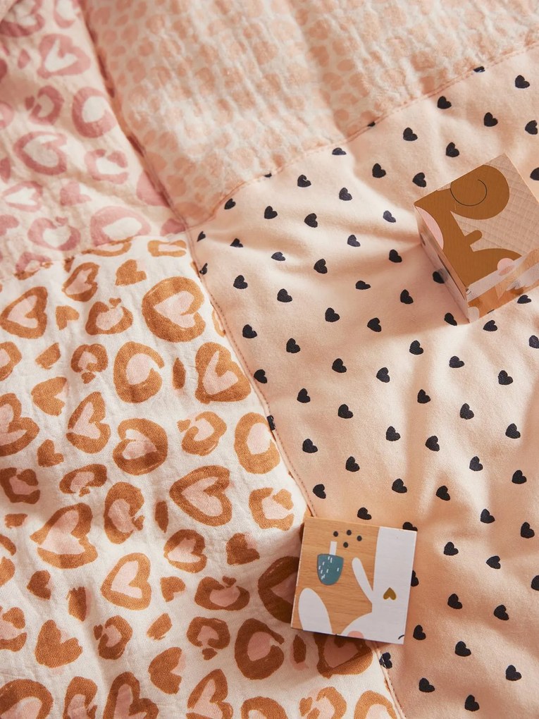 Tapete de chão em patchwork / Fundo de Parque, LOVELY LEO estampado rosa