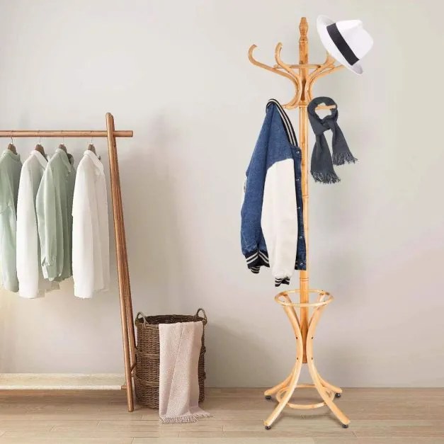 Cabide de pé estilo árvore com pés de madeira para pendurar casacos. Inclui suporte para guarda-chuvas natural