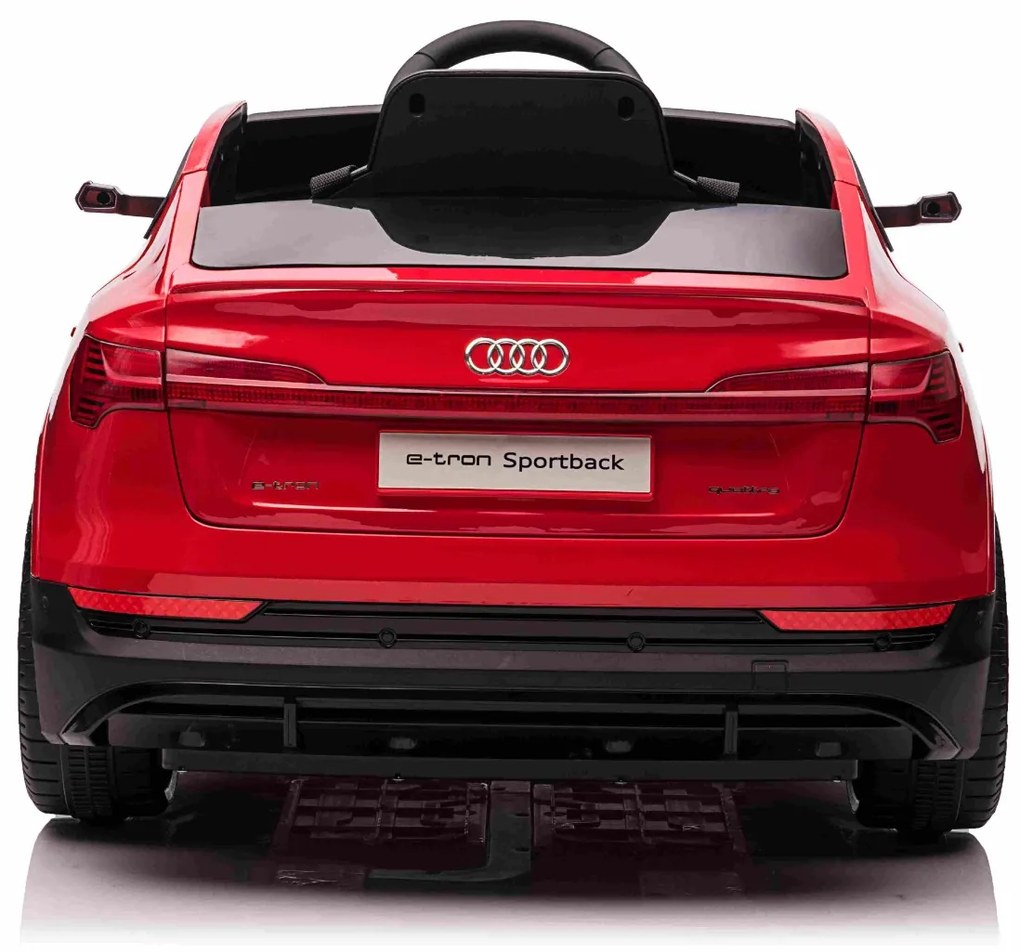 Carro elétrico para crianças Audi E-tron Sportback 12V, comando remoto 2,4 GHz, entrada USB/AUX, suspensão, bateria de lítio, luzes LED, 2 motores de