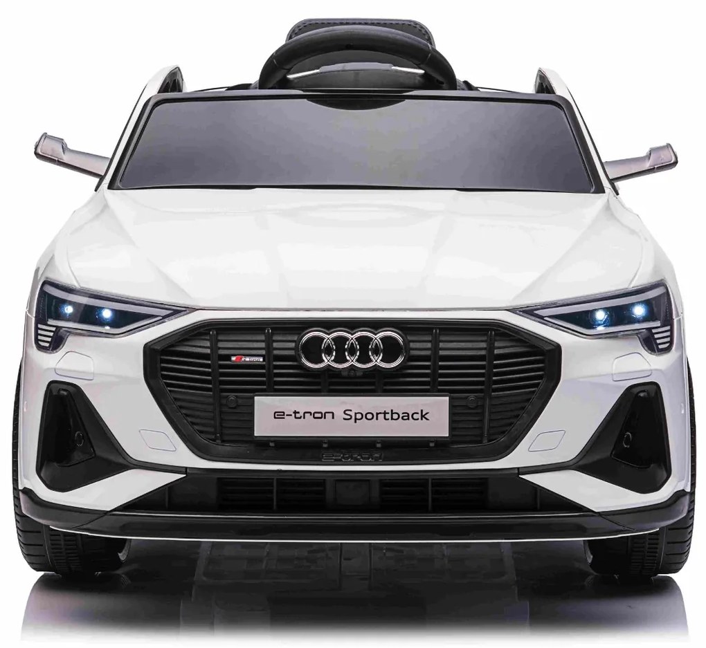 Carro elétrico para crianças Audi E-tron Sportback 12V, comando remoto 2,4 GHz, entrada USB/AUX, suspensão, bateria de lítio, luzes LED, 2 motores de