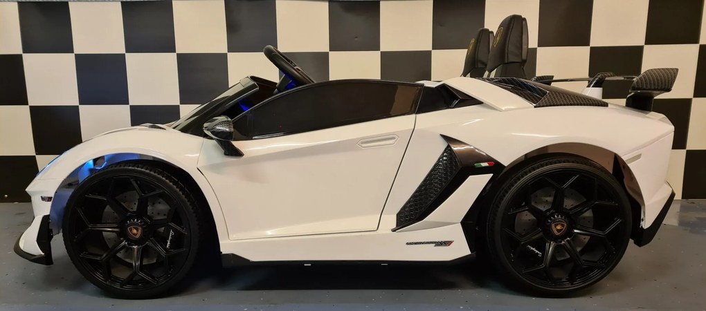 LAMBORGHINI AVENTADOR Carro eletrico infantil  24 VOLTS 2 LUGARES BRANCO C/ DRIFT