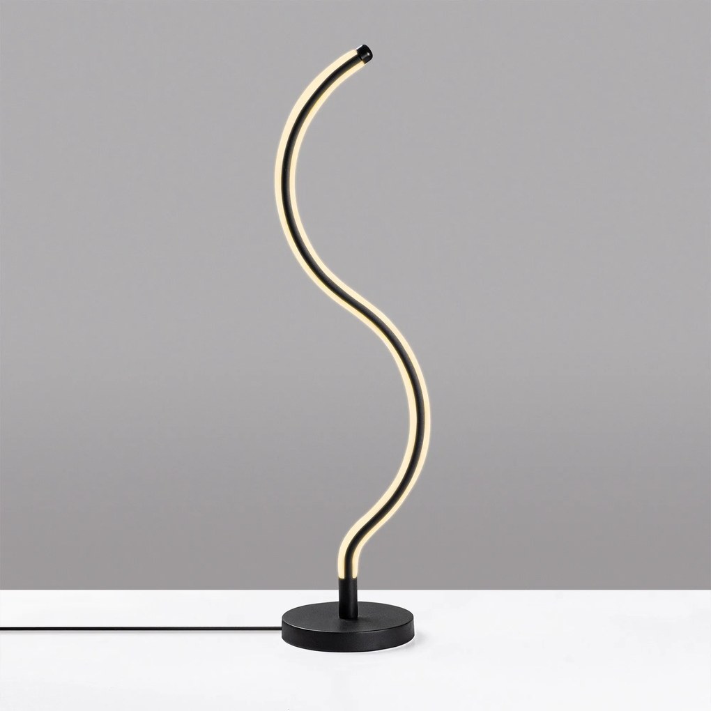 Candeeiro de Mesa Yilan – Preto – Diâmetro: 13 cm Altura: 57 cm