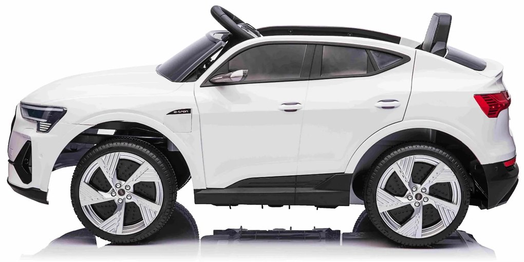 Carro elétrico para crianças Audi E-tron Sportback 12V, comando remoto 2,4 GHz, entrada USB/AUX, suspensão, bateria de lítio, luzes LED, 2 motores de