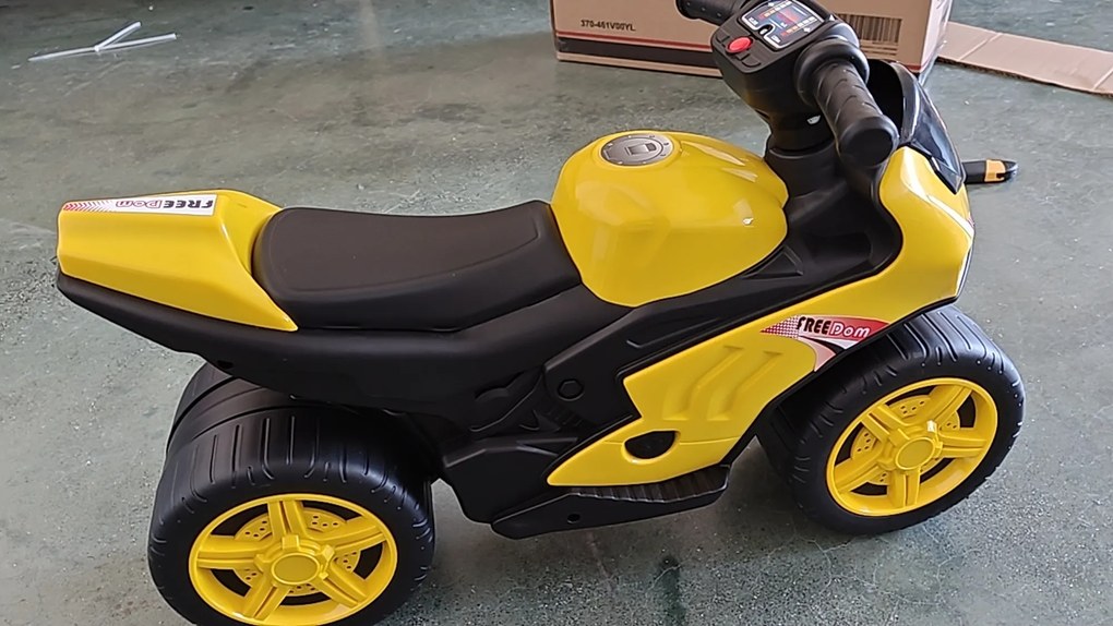AIYAPLAY Bicicleta de Equilíbrio Sem Pedais com Música para Crianças 18-36 meses, Amarelo | Aosom Portugal