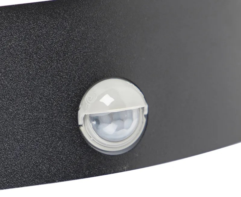 Candeeiro de parede exterior preto IP44 com sensor de movimento - Miro Moderno